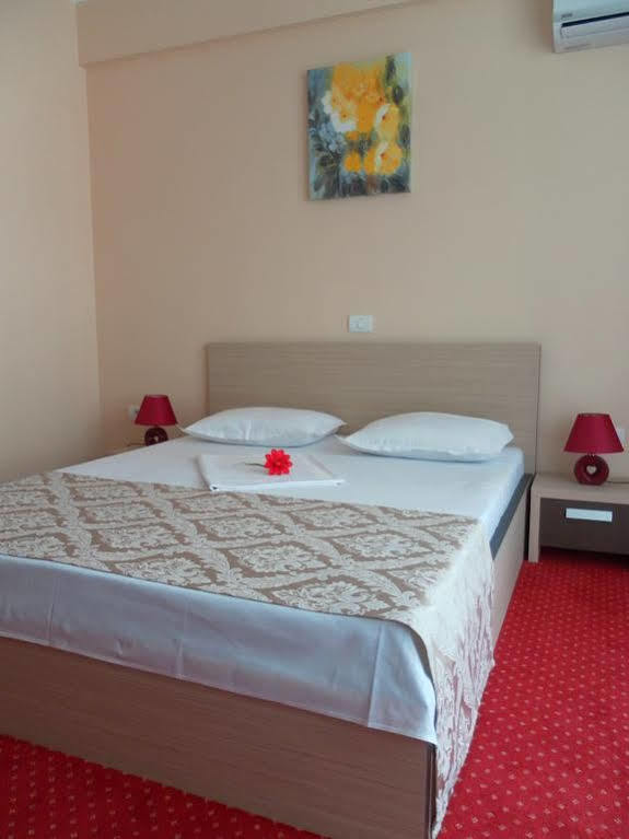 Hotel Romantic مامايا المظهر الخارجي الصورة