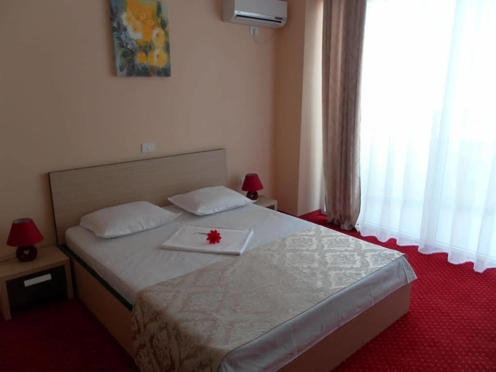 Hotel Romantic مامايا المظهر الخارجي الصورة