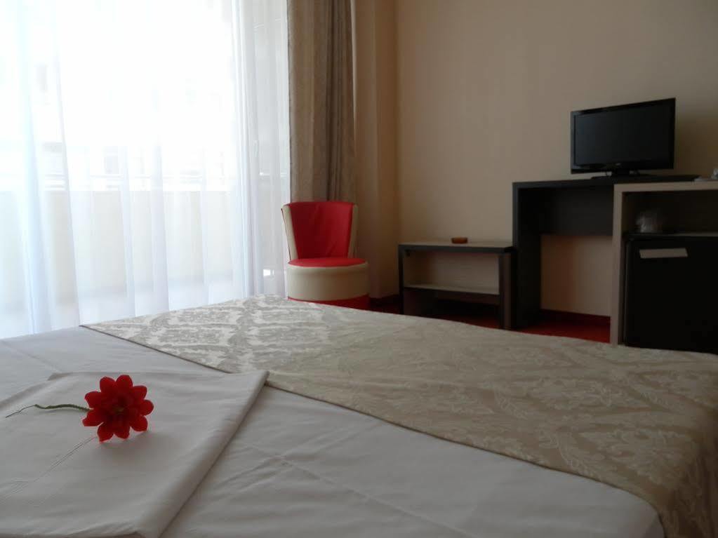 Hotel Romantic مامايا المظهر الخارجي الصورة